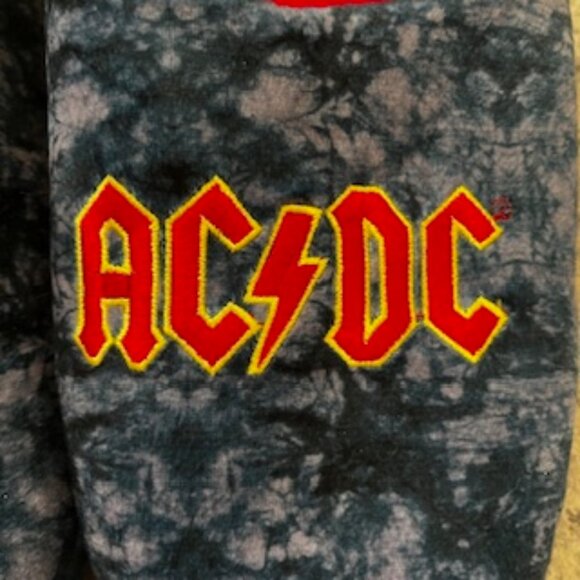🧡3/15 AC/DC Tie-Dye Plush Slippers Embroidered Logo Women's XL 12/13 (Men's 11) - Picture 8 of 8